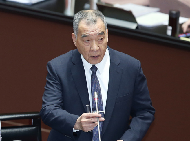 郭正亮表示，我们国防部看这次三天军演，是慎重面对。图为国防部长邱国正。（资料照片）