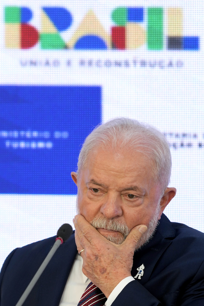 巴西总统鲁拉（Luiz Inácio Lula da Silva）接受国营广播公司EBC採访时表示，将邀请习近平来巴西举行双边会谈。他并补充道，他计划要「巩固」与中国间的关系。(图/美联社)