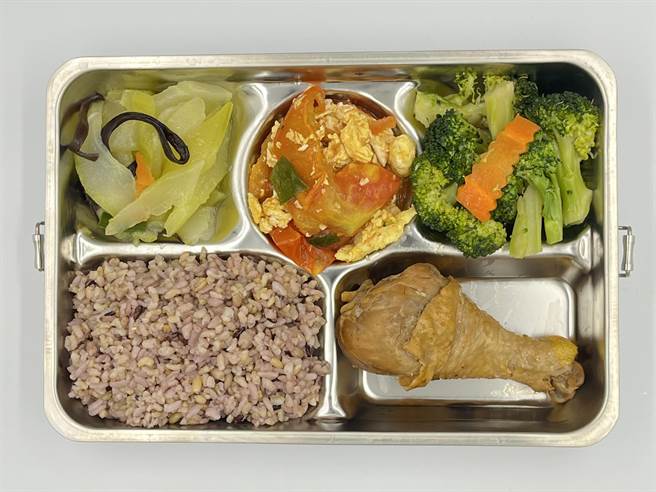 营养均衡多运动，才能延缓退化及失智。（南投县政府提供／廖志晃南投传真）