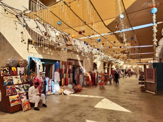 復原的新造歷史區乾淨舒服，拍起來很有電影感。（攝影／溫士凱）