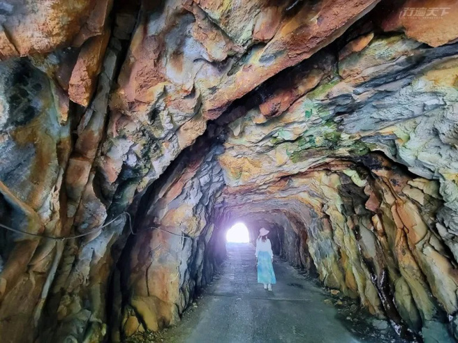 穿越山洞，柳暗花明又一村。（圖／行遍天下提供）