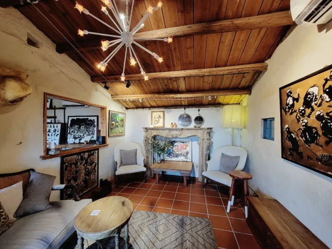 店內亦是小小畫廊。（圖／行遍天下提供）