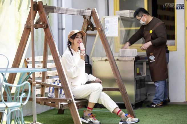 眷村老房子改成的文青冰店，賣的除了健康與甜蜜滋味，還有一份舊時光。（圖／行遍天下提供）