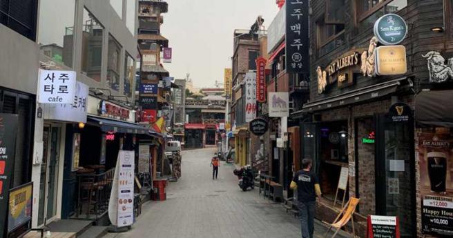 梨泰院夜生活豐富，劉亞仁過去就經常出沒，甚至在梨泰院發生踩踏事件時，也有人稱看到了他。（圖／達志／路透社）