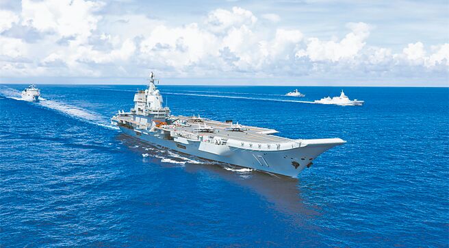 台海情势紧张，国际忧心爆发衝突。示意图，图为中国航母山东号。（摘自中国军网）