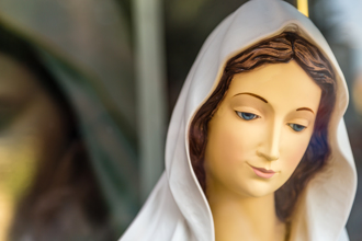 稱聖母瑪麗亞像流「血淚」吸引大批信徒 女子下場慘了