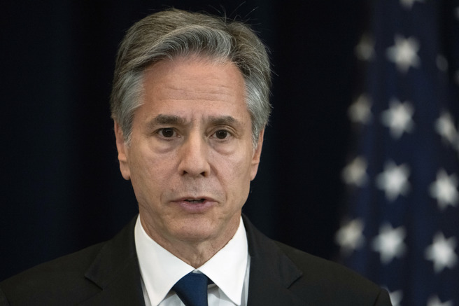 布林肯（Antony Blinken）在记者会上表示，过去几天，美国与盟友和合作伙伴高层接触，包括向他们保证美国对保护情报的承诺。(图/美联社)