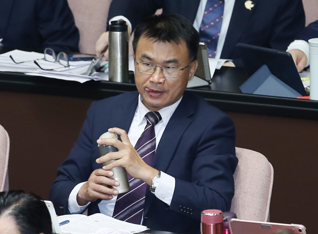 农委会主委陈吉仲坦言「实际缺蛋的情况比官方统计还要严重」。（资料照,姚志平摄）