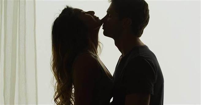 2002年当时知名的刘姓女主播遭爆料介入他人家庭、抢人老公，但经检方调查这样内容都是已婚的陈姓女子向媒体不实爆料。（示意图／达志影像）