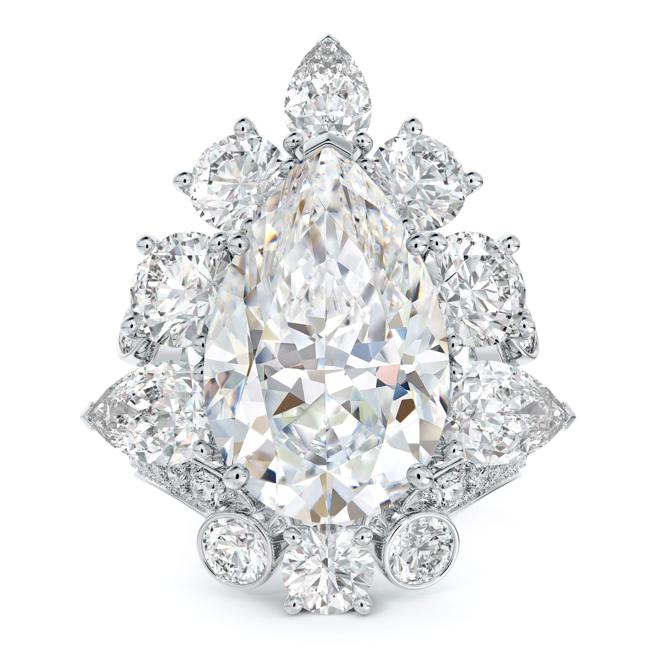 Adonis Rose Petal梨形钻石戒指，主钻10.33克拉， 8995万元。（De Beers提供）