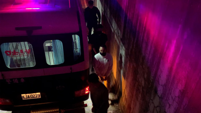 台版柬埔寨詐團幹部「西莉亞」洪俊杰涉犯私刑拘禁致死等罪，士林地院向法院聲請羈押禁見。（李文正攝）