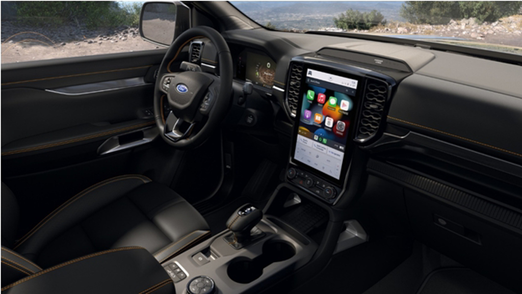The All-New Ford Ranger導入全新8吋全彩液晶智慧多功能儀錶板，以及10.1吋／12吋全彩LCD觸控彩色螢幕，內建SYNC®4A娛樂通訊整合系統，帶來更為便捷的座艙科技使用氛圍。(福特六和提供)