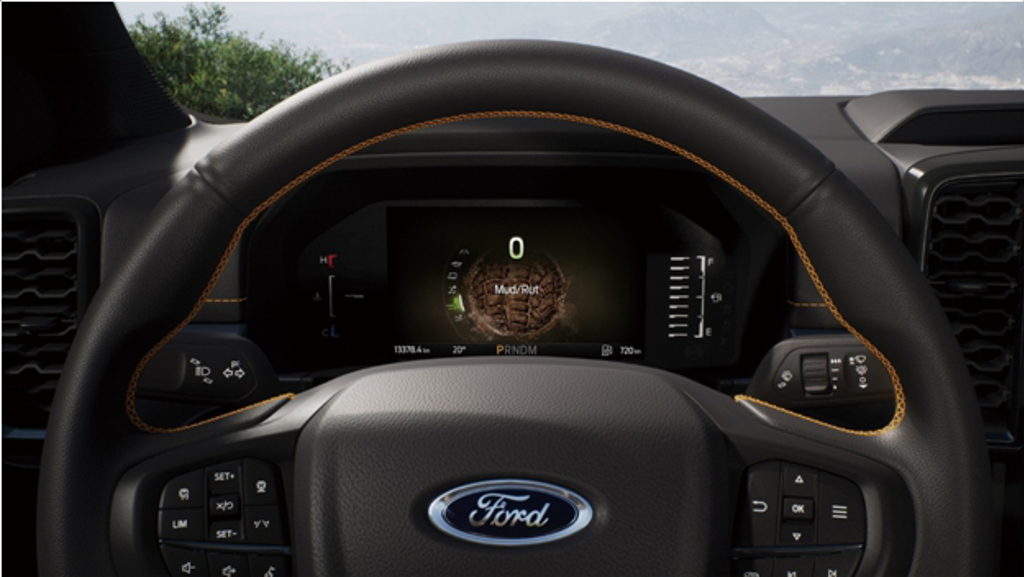The All-New Ford Ranger配置握感紮實的全新三幅式皮質多功能方向盤。(福特六和提供)