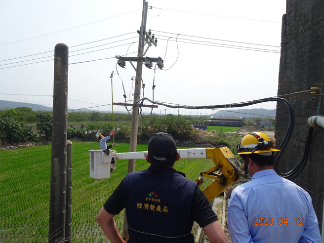 中市府处高污染非法工厂断水电。（图/ 台中市政府经济发展局提供）