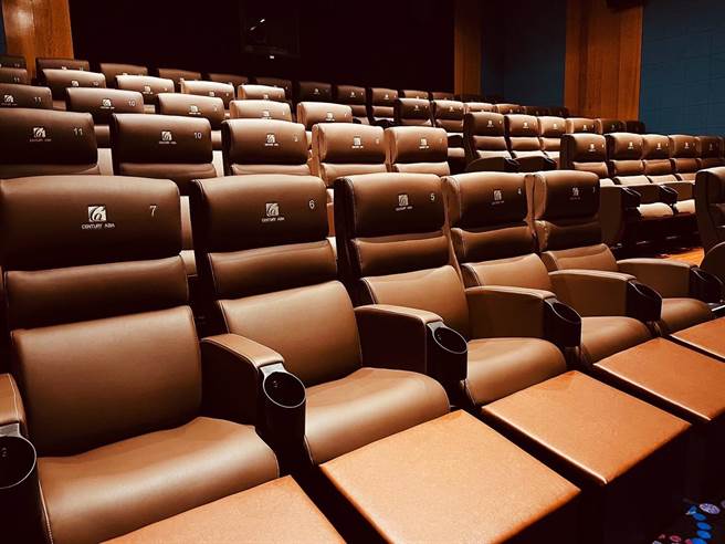 喜樂時代超值套票買3000送3000 。(喜樂時代提供／呂筱蟬桃園傳真)