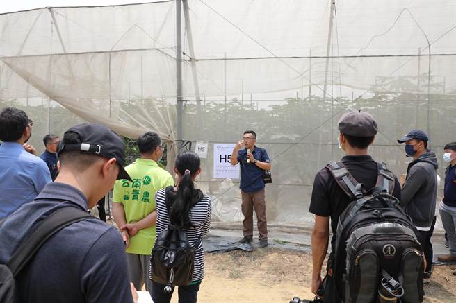 经过1年多环境数据收集累积，今举办成果观摩会，吸引邻近县市青壮年前来取经。（吕妍庭摄）