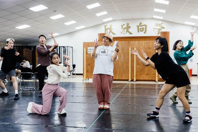 《隔壁親家》為音樂時代台灣音樂劇二部曲。結合台灣鄉土與百老匯，為台灣音樂劇發展帶來重大突破，2009年首演場場爆滿，而今睽違14年再度回到國家戲劇院演出，並將作品帶到高雄衛武營，讓台北高雄觀眾共賞。（郭吉銓攝）