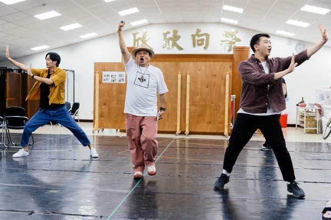 《隔壁親家》為音樂時代台灣音樂劇二部曲。結合台灣鄉土與百老匯，為台灣音樂劇發展帶來重大突破，2009年首演場場爆滿，而今睽違14年再度回到國家戲劇院演出，並將作品帶到高雄衛武營，讓台北高雄觀眾共賞。（郭吉銓攝）