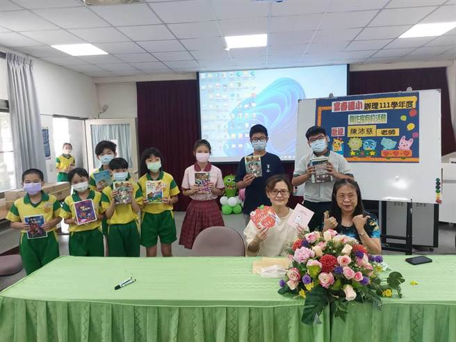 台中市豐原區富春國小舉辦「書香滿校園」系列活動，邀請老師陳沛慈蒞校分享。（學校提供／陳淑娥台中傳真）