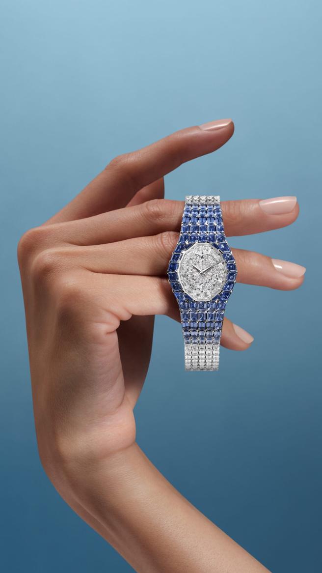 伯爵Limelight Aura系列白金蓝宝石钻石珠宝表，搭载自制430P手动上炼机芯。（PIAGET提供）