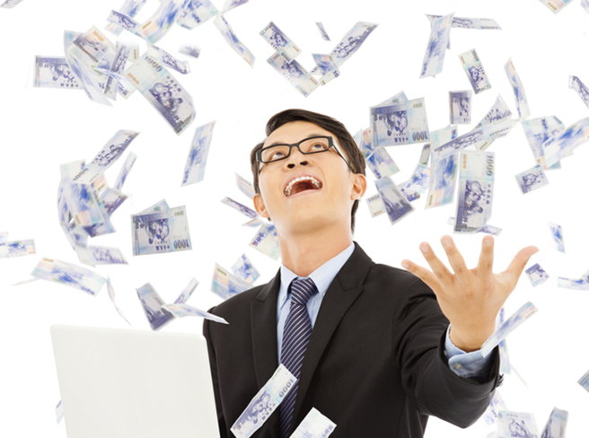 艾菲尔老师点名生肖猪、鸡、虎、鼠一出生就注定财气十足。（示意图／Shutterstock）