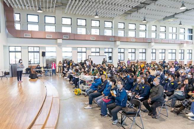 新竹市学区划分议题备受家长关注，市府教育处今年成立学区划分及调整审议委员会。图为2月底市府办公听会。（新竹市政府提供／王惠慧新竹传真）