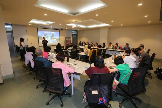 「屏东黑鲔鱼文化观光季」将于5月登场，屏县府预计培养40名双语导览员，成为东港地区观光导览生力军。（屏县府提供／谢佳潾屏东传真）