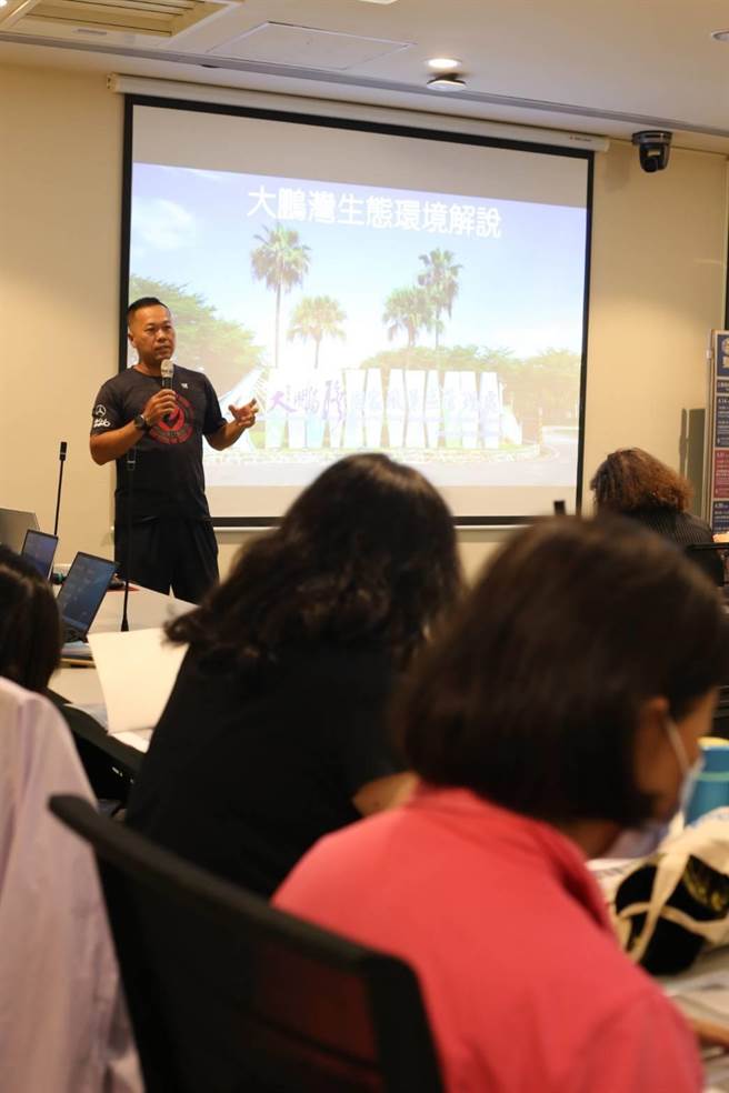 「屏东黑鲔鱼文化观光季」将于5月登场，屏县府预计培养40名双语导览员，成为东港地区观光导览生力军。（屏县府提供／谢佳潾屏东传真）