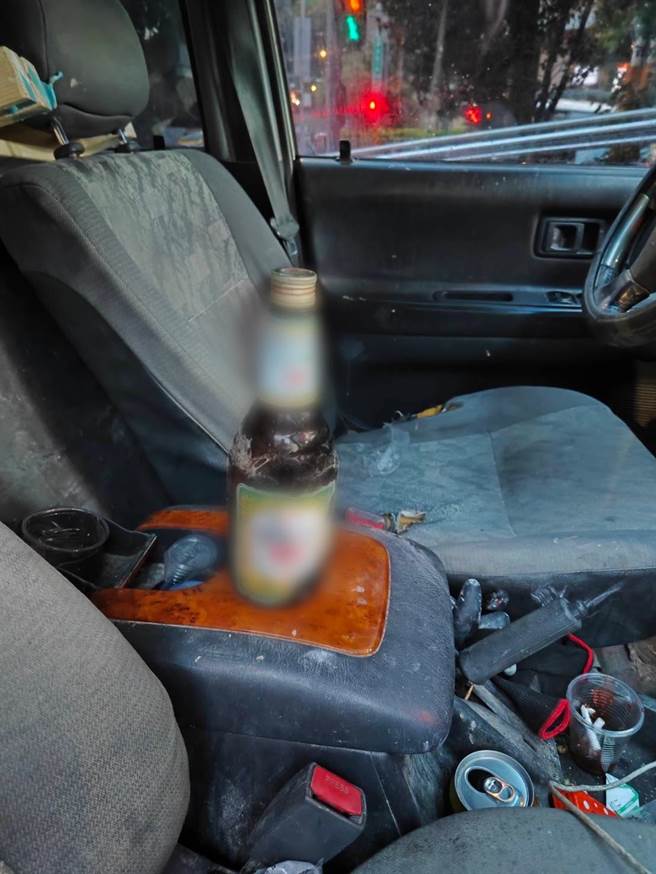 郑男表示，上午开工前喝了两杯提神药酒，没想到酒测值竟会超标。（翻摄照片／林郁平台北传真）