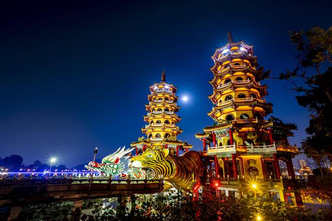 高市府積極推動國際觀光行銷，日本最大時尚生活雜誌BRUTUS於4月14日將高雄列為專題報導城市之一，並介紹許多新興景點。（高市府觀光局提供／洪浩軒高雄傳真）