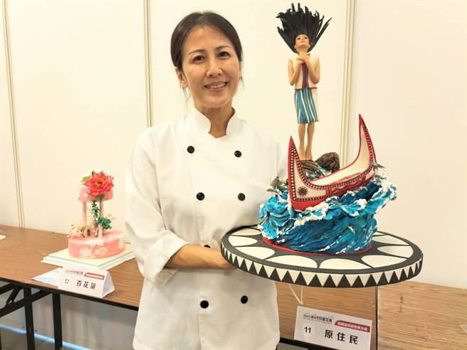 翻糖蛋糕静态组第一名由张惠琴获得，作品名为「原住民」。(黄敬文摄)