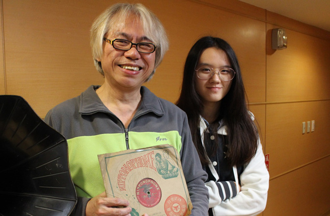 李坤城头七脸书突发文 一串经纬度数字洩安息地-雨霖铃_词牌名