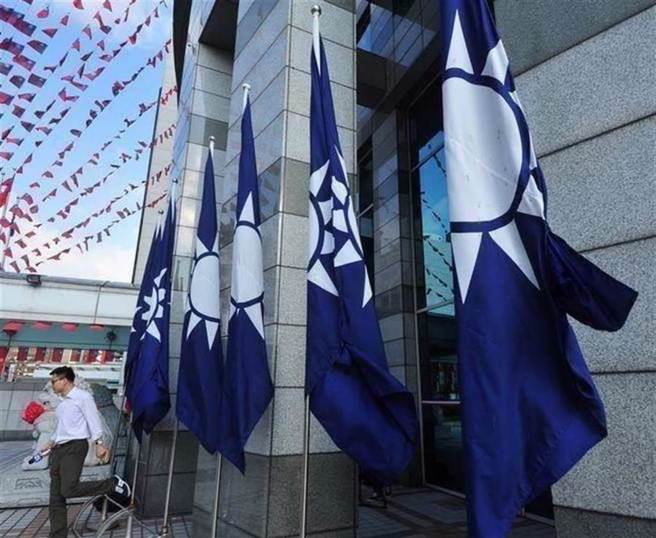 根据《台湾民意基金会》公布的最新政党支持度，国民党增加8％。图为国民党中央党部。(中时资料照)