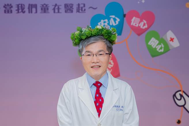 长庚医院儿科急诊主治医师吴昌腾获颁焦点贡献奖。（瑞信儿童医疗基金会提供／林周义台北传真）