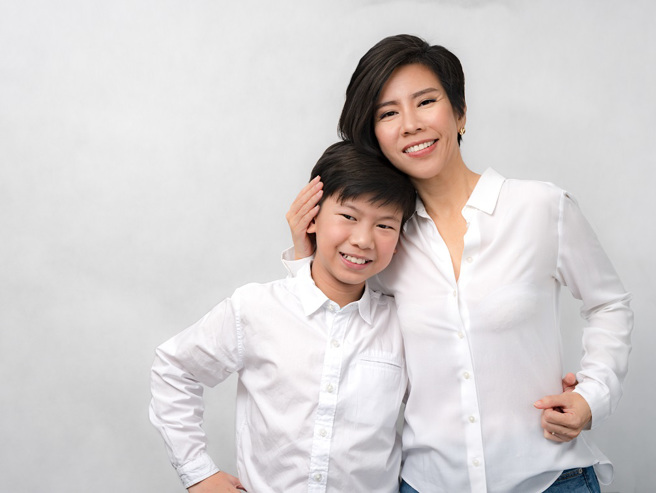 国外一名男子被瞒17年才知道，原来大姊是自己的亲生妈妈。(示意图/达志影像)