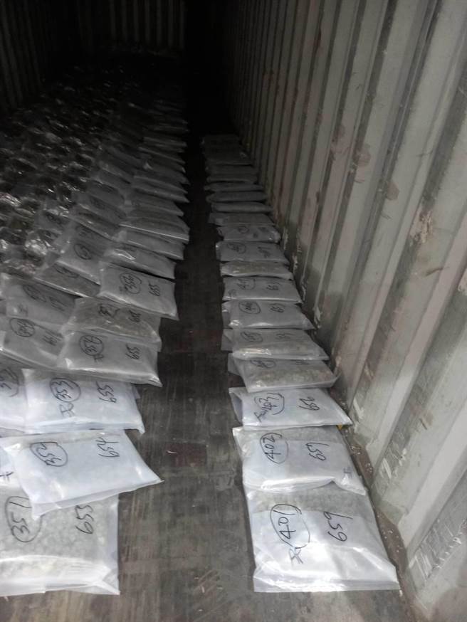基隆地检署查获利用海运货柜走私二级毒品大麻的案件，起获的毒品黑市价格超过7亿元。（基隆地检署提供／张志康基隆传真）