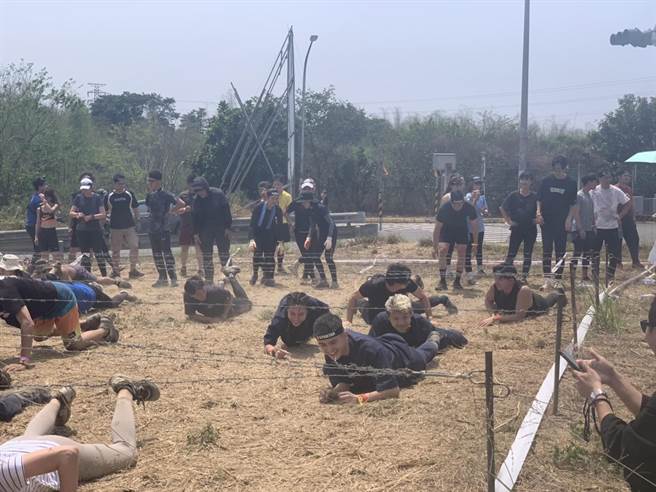 斯巴达障碍跑竞赛高雄场15、16日举办。（宽宽整合行销提供）