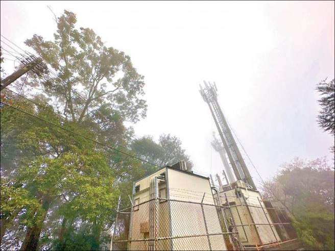 苗栗县消防局获台电补助更新无线电中继台设备。（苗栗县消防局提供／李京升苗栗传真）