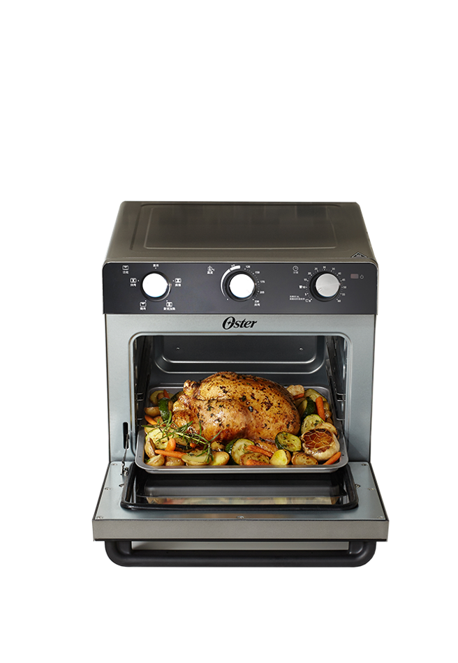 全联OSTER油切气炸烤箱＋USB果汁机组，限量500组，5880元。（全联提供）