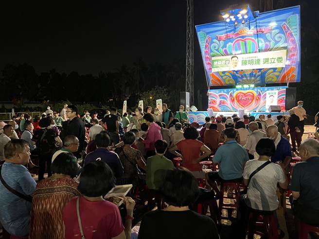 民进党立委初选民调在即，屏东县长周春米16日下午替欲拚连任的锺佳滨造势站台，锺的初选对手县议员陈明达在晚间举办座谈会时，对此发表看法。（谢佳潾摄）