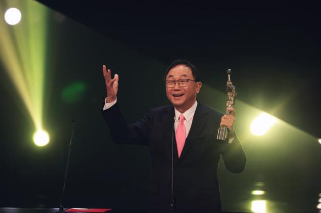 許冠文眾望所歸拿下最佳男配角獎。（圖／中新社）