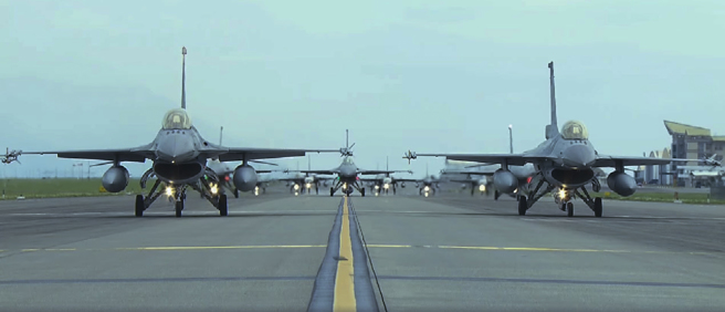 1945网站的文章表示，台湾要是发生战争，表现不会比乌克兰好。他认为美国介入台海战争，对美国的损失会很大。(图/本报资料照)