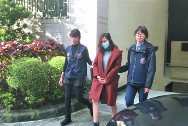 千蕎團隊首腦林若蕎（中）一審被判刑8年，圖為當年她被刑事局移送。（本報資料照片）