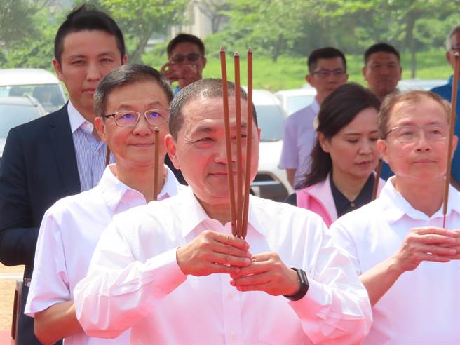 侯友宜表示，台湾处境要靠更多力量解决。（叶德正摄）