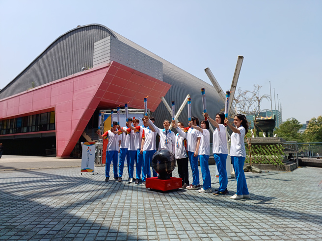 112全大運聖火引燃，為4月底登場的全大運揭開序幕。（陳筱琳攝）