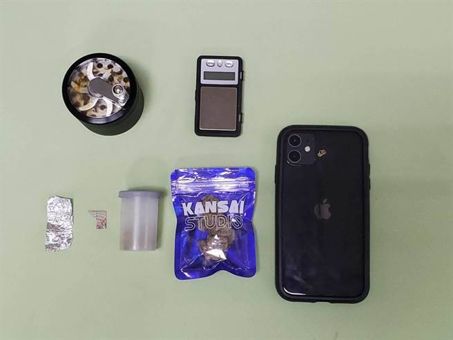 警方查扣张姓男子吸食大麻的犯罪证物。（台中市警察局提供／张妍溱台中传真）★《中时新闻网》关心您：保护自己、远离毒品！