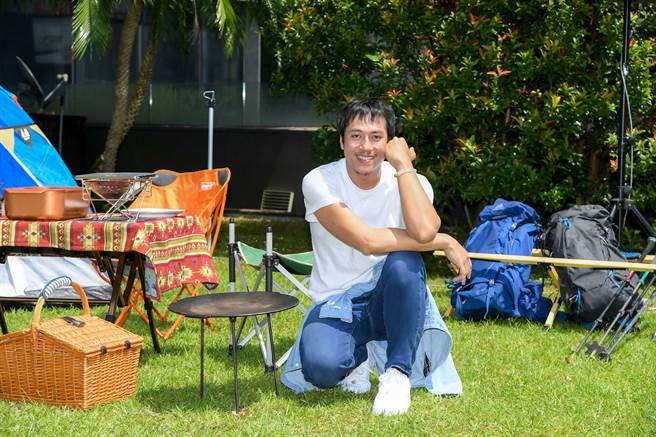 莊凱勛分享多年前在山上遇到狼群的故事。（三立提供）