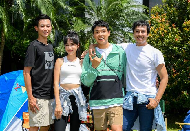 MAX（左起）、雷艾美、蕭志瑋、莊凱勛。（三立提供）