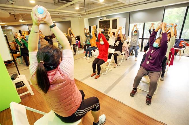 静宜大学台中「中区长青学苑」开学，落实创新多元终身学习！（静宜大学提供）