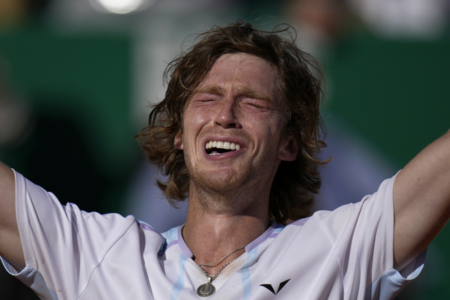 鲁布列夫首度拿下蒙地卡罗大师赛冠军。（美联社）